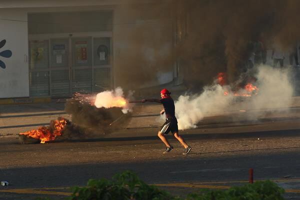 Paro en la mayor región boliviana cierra con choques entre civiles y policías | La Prensa Panamá