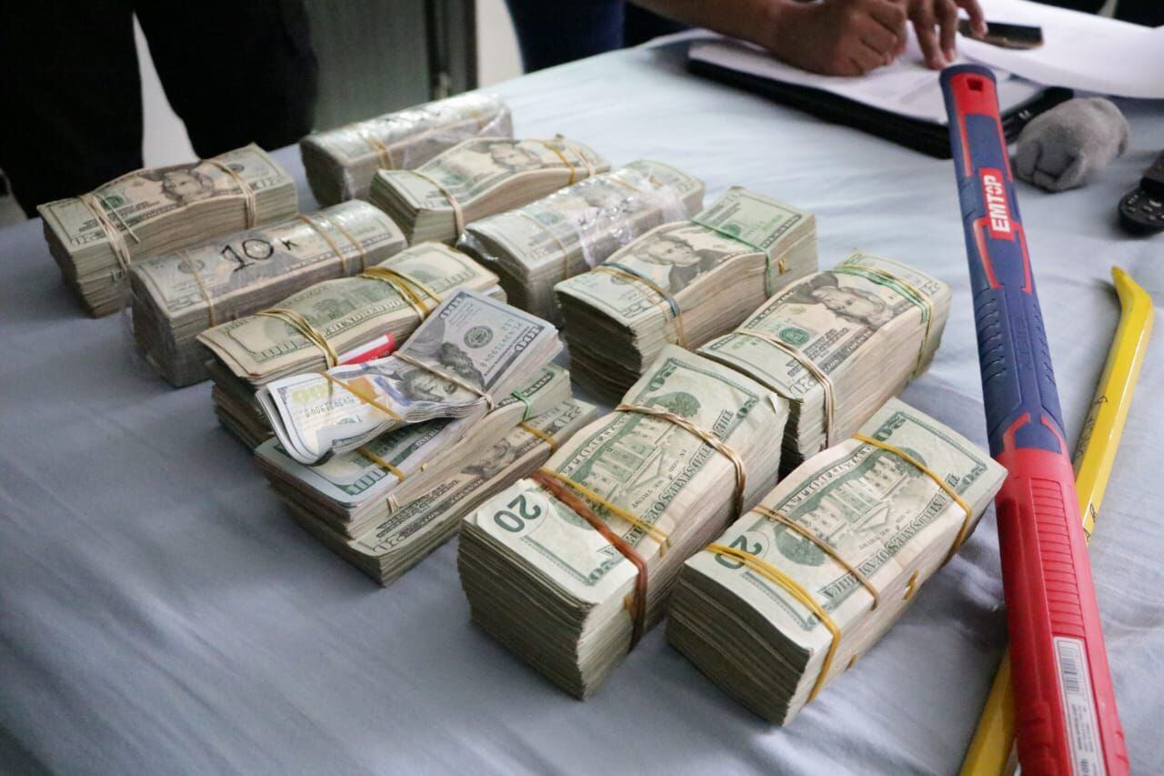 Dinero en efectivo decomisado en los operativos. Tomada de @PGN_PANAMA