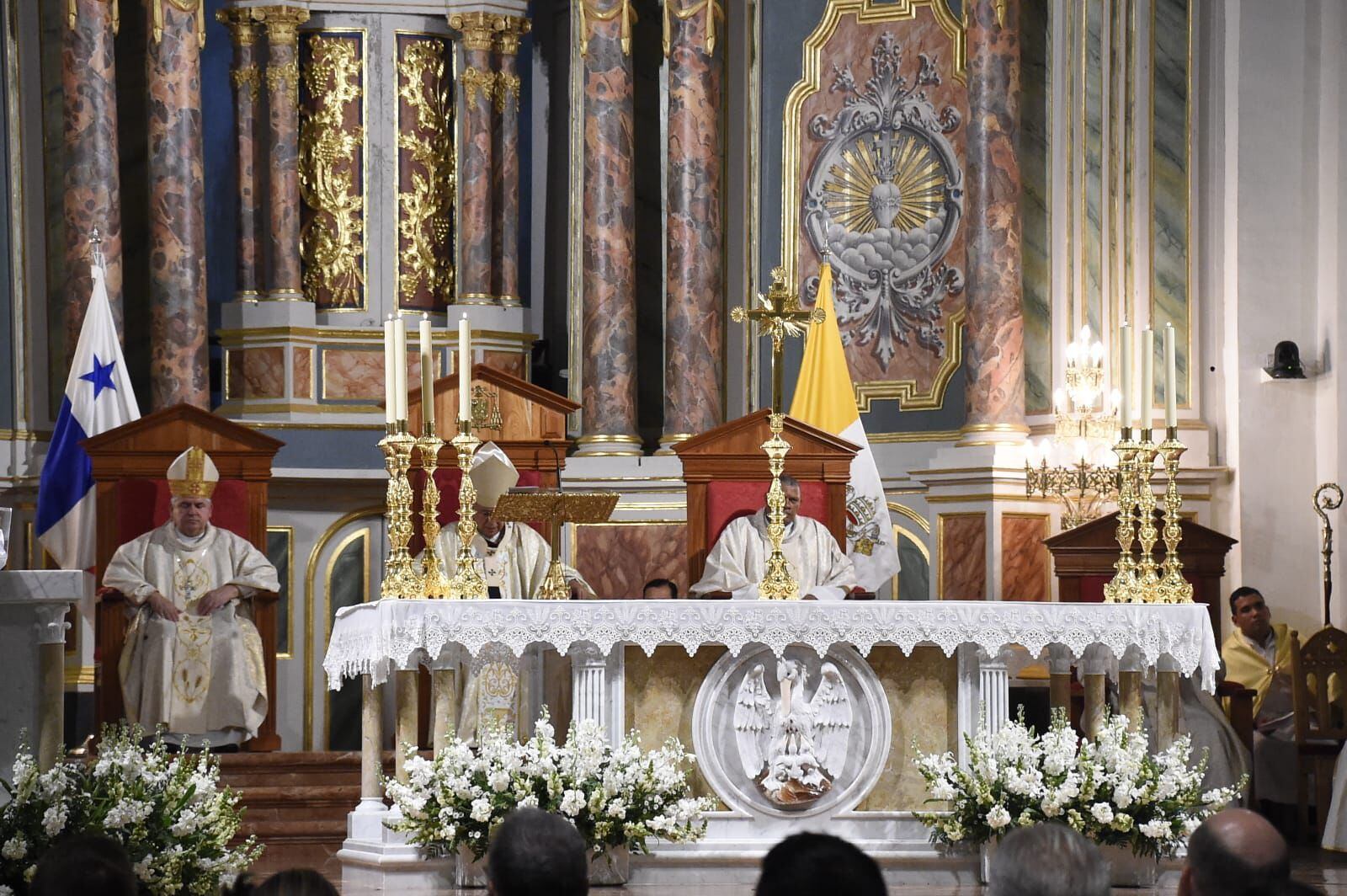 Este sábado 4 de mayo, un día antes de los comicios generales, se llevó a cabo una misa en la Catedral Basílica Santa María la Antigua. LP Elysée Fernández