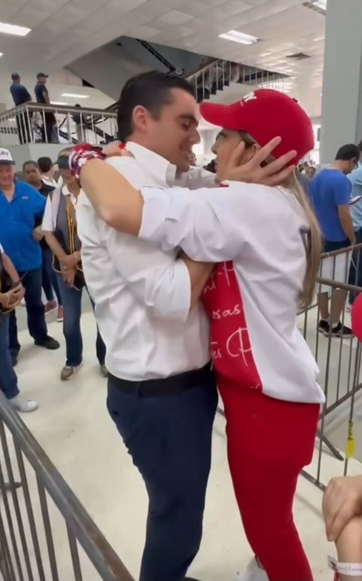 Julieta Spiegel de Carrizo y su esposo José Gabriel Carrizo. Foto tomada de un video en su cuenta de Instagram.