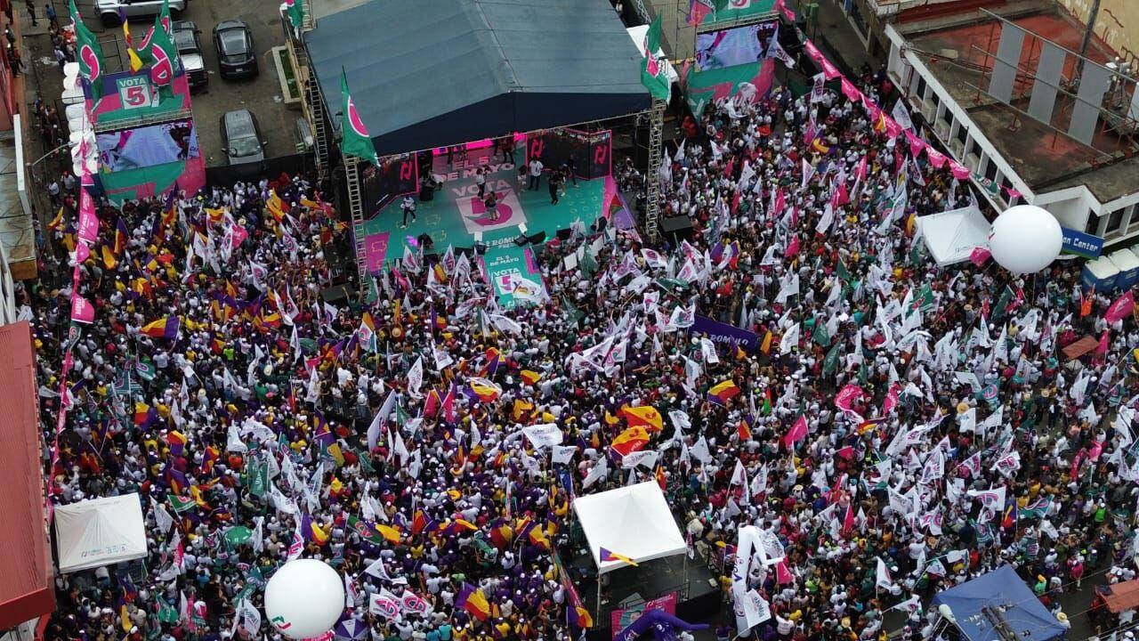 Imagen aérea del cierre de campaña de Rómulo Roux en Santiago, Veraguas. Miguel Cavalli