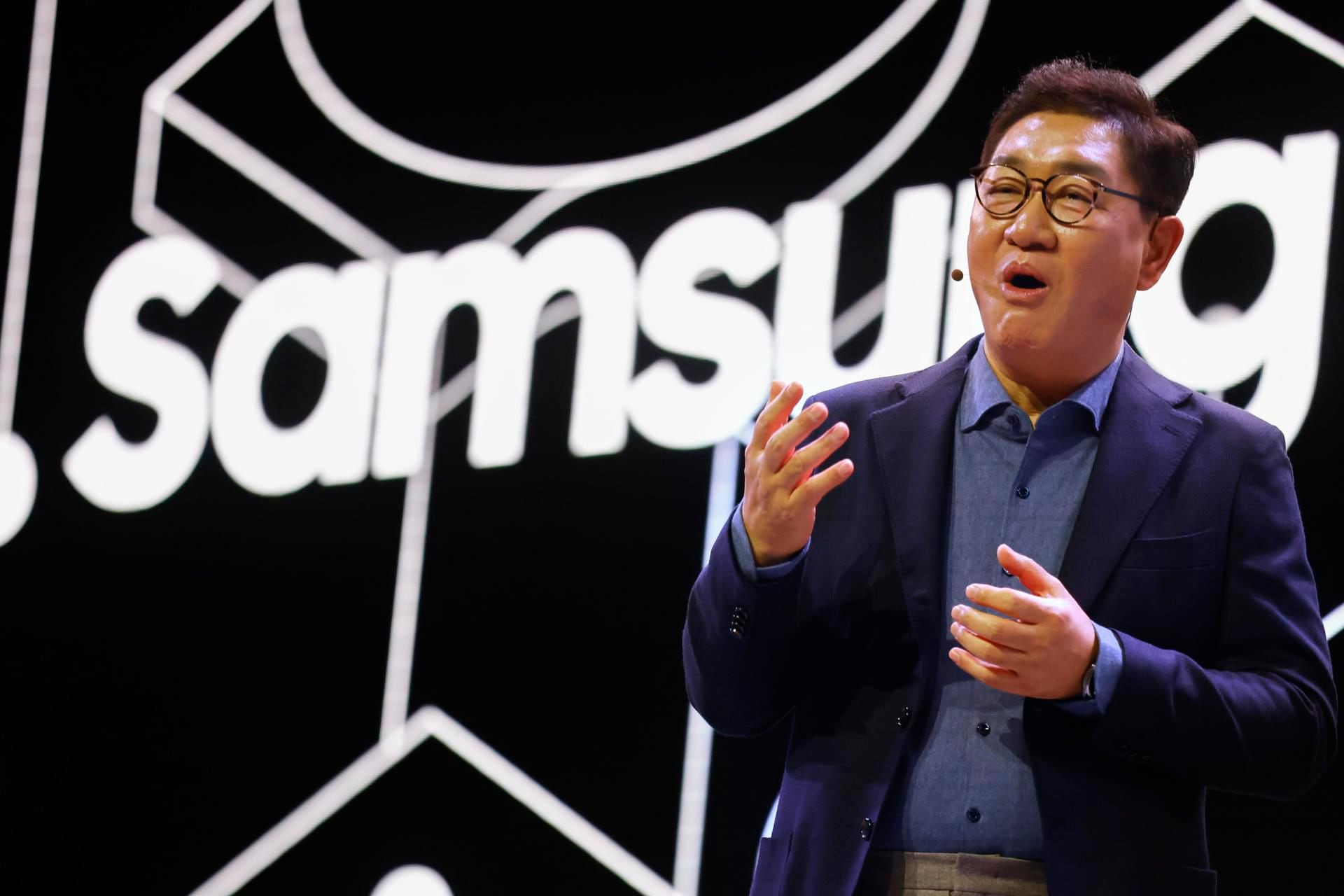 Jong-Hee (JH) Han, Vicepresidente, CEO y Jefe de la División de Experiencia de Dispositivos (DX) de Samsung