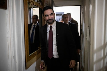 Policía de Nueva York investiga artefactos sospechosos frente a la residencia del alcalde