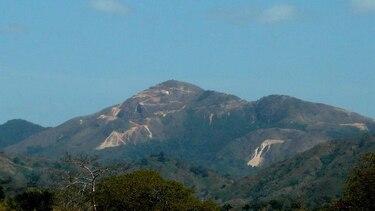 Cancelan foro   a Cerro Quema
