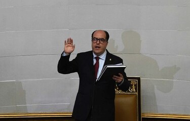 Oposición venezolana inicia en el Parlamento nueva ofensiva contra Maduro