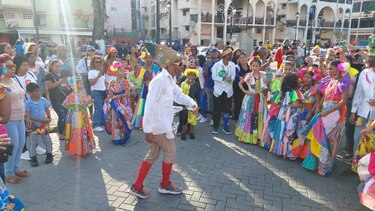 Segundo desfile de la Pollera Congo en Colón