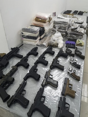 Detienen a cuatro personas e incautan armas de fuego pertenecientes a red de microtráfico en Pedregal