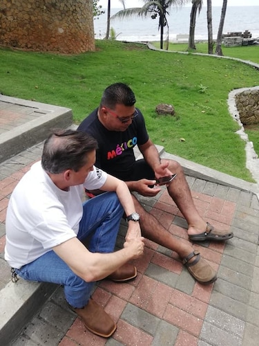 La fiesta de la descentralización paralela en el corregimiento de Salud