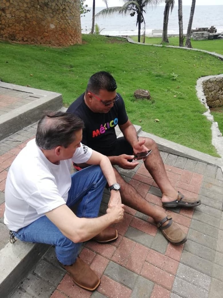 La fiesta de la descentralización paralela en el corregimiento de Salud