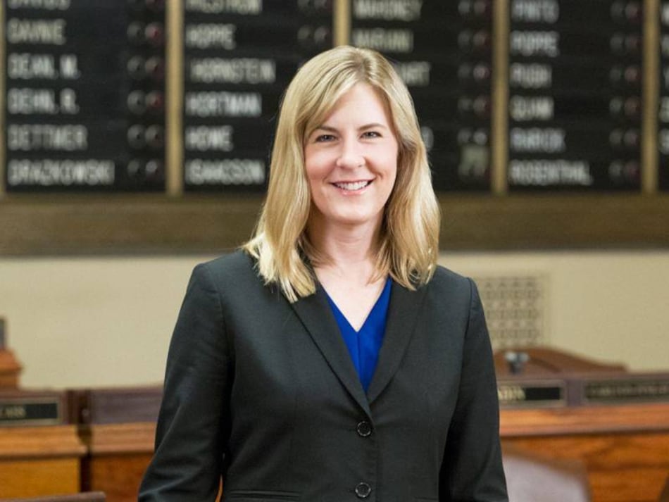 Muere la legisladora demócrata Melissa Hortman tras tiroteo; califican el suceso como ‘un asesinato por motivos políticos’