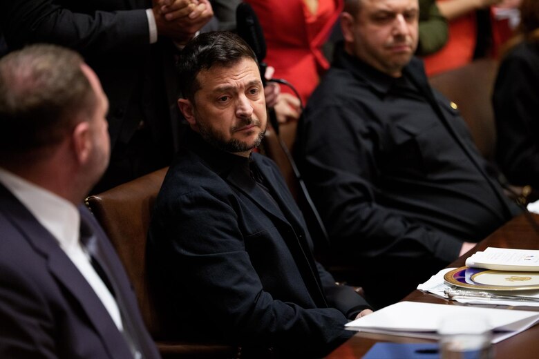 Trump y Zelenski hablan de ‘disminuir tensiones’, antes de considerar ataques en Rusia