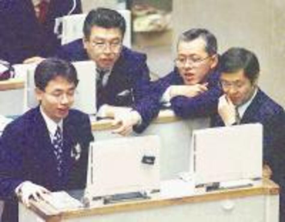 Cuarto día de ganancias en la bolsa de valores de Hong Kong