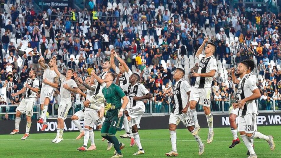 Juventus, guiado por Cristiano, gana y el Liverpool empata