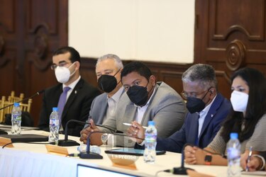 En dos semanas presentarán recomendaciones para agilizar el abastecimiento de medicamentos