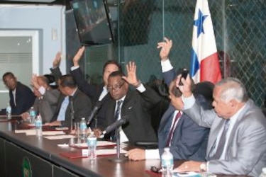 Weeden denuncia a Martinelli