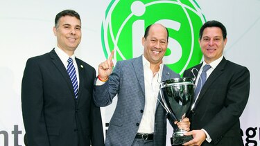 IS reconoce a sus mayores productores de seguros
