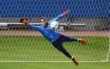 Barcelona realiza su primer entrenamiento en Japón
