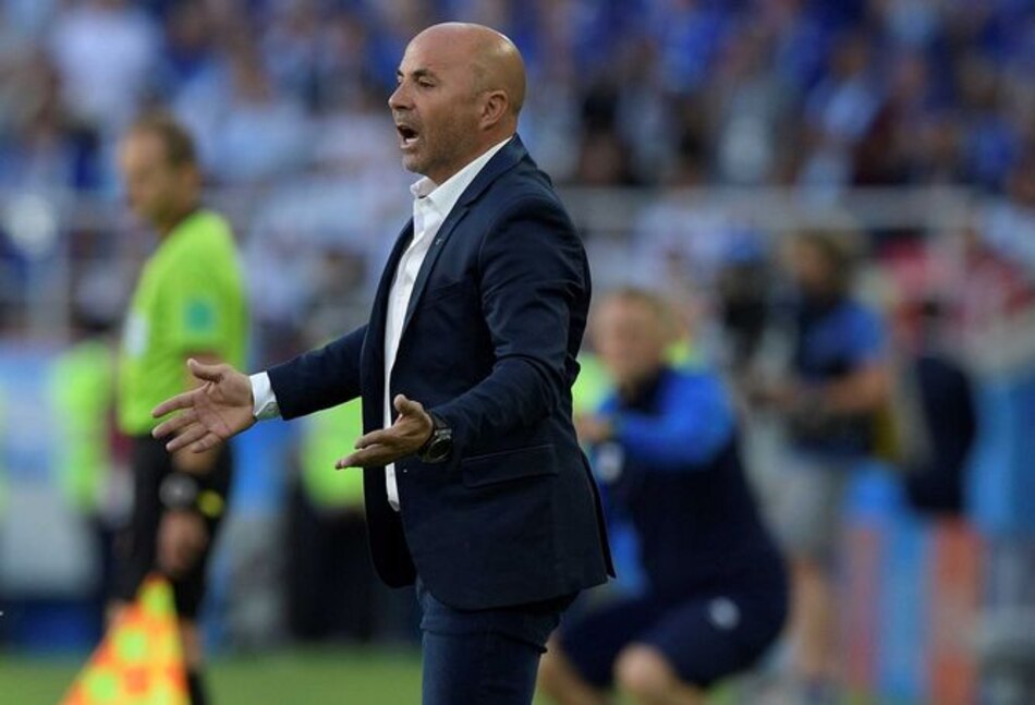 Sampaoli reconoce frustración por empate ante Islandia y apoya a Messi