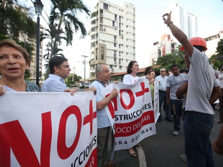 Rechazo a concretera en Coco del Mar