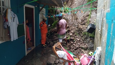 Sinaproc evalúa colapso de un muro en San Miguelito y continúa monitoreo en afluentes 