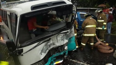 Accidente en Boquerón deja 15 personas heridas