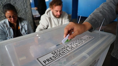 Chile da su mayor giro a la derecha desde el retorno de la democracia con el triunfo de Kast