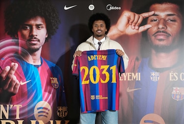 El Barça hace oficial el fichaje de Karim Adeyemi hasta 2031