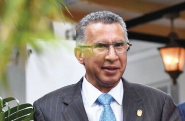 Alfredo Martiz y la junta directiva de la Caja de Seguro Social se comunican mediante cartas