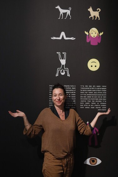 Los emojis, una pista clave para entender los jeroglíficos en un museo de Israel