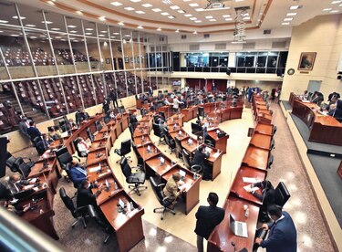 Avalan reelección en Unachi; ¿cueva invernal de políticos?