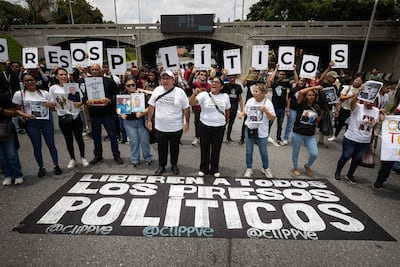 Unos 25 presos políticos excarcelados en Venezuela tras promesa de liberaciones, dice ONG
