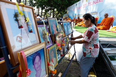 Asia recuerda con ceremonias a las víctimas en el 20 aniversario del tsunami del Índico