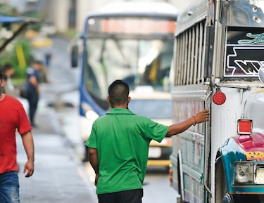 Fiscalía dice que probará malos manejos en el proceso de compensación de buses