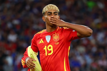 Lamine Yamal es desconvocado de la selección española por un tratamiento médico sin aviso