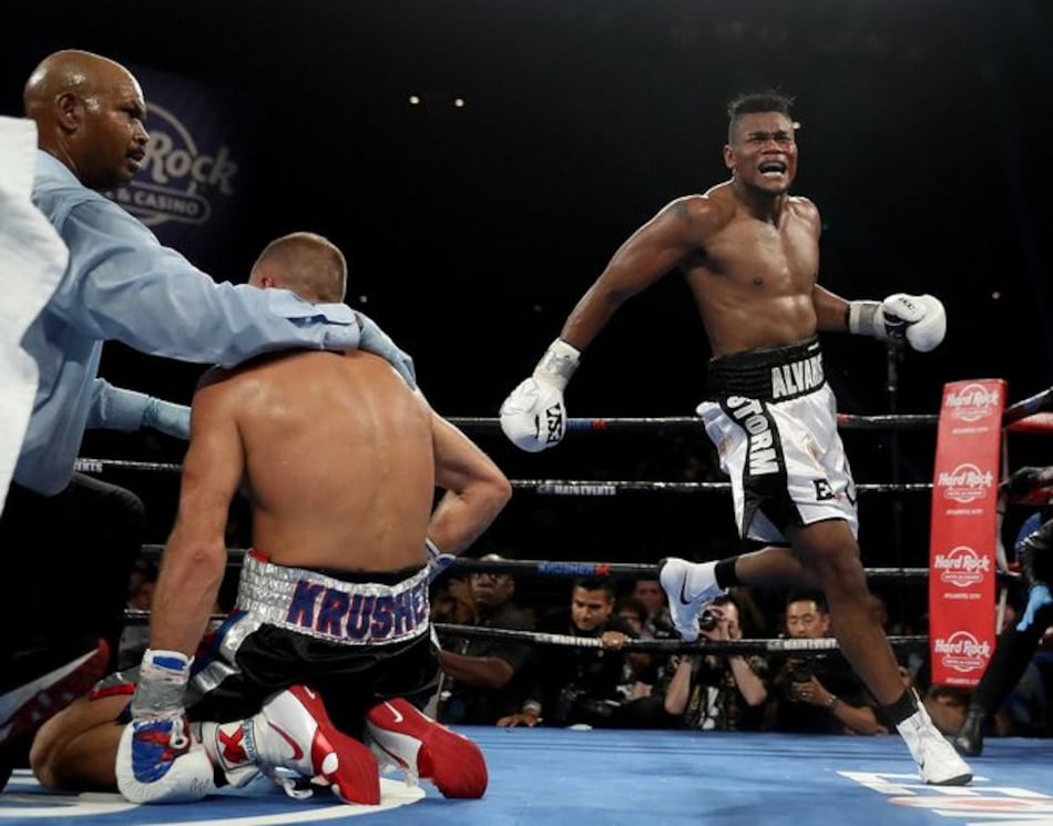 El colombiano Eléider Álvarez noquea a Sergey Kovalev y es monarca semipesado