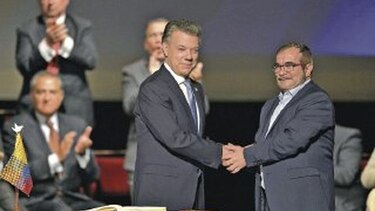 Nueva firma acerca la paz definitiva