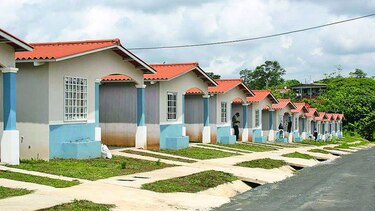 Urbanismo exige creación de más salones de clases