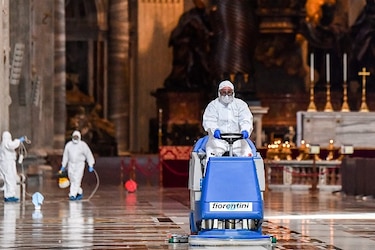 Fútbol y playa en Europa para intentar olvidarse durante un tiempo de la pandemia