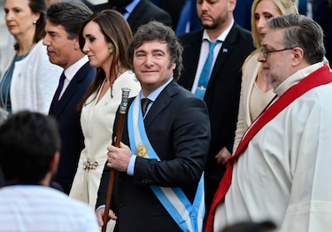 Javier Milei tacha a oposición de ‘corruptos’ y ‘sádicos’ al defender su reforma estatal
