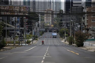 Se duplica número de muertos en una semana en Panamá; evalúan ampliar restricciones de circulación
