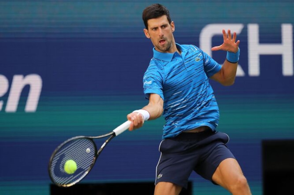 Novak Djokovic avanza sin problemas en su estreno en el US Open
