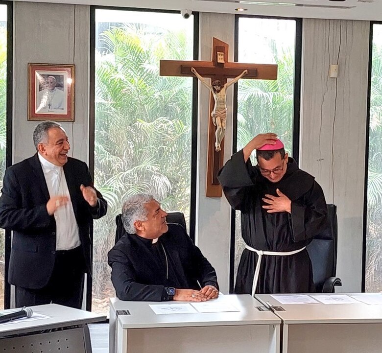 José Luis Lacunza renuncia como obispo de David y la Iglesia nombra a su reemplazo