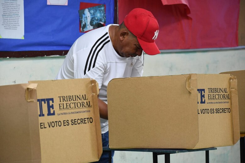 Panameñistas confirman a Blandón como candidato presidencial; votó el 45% de los adherentes