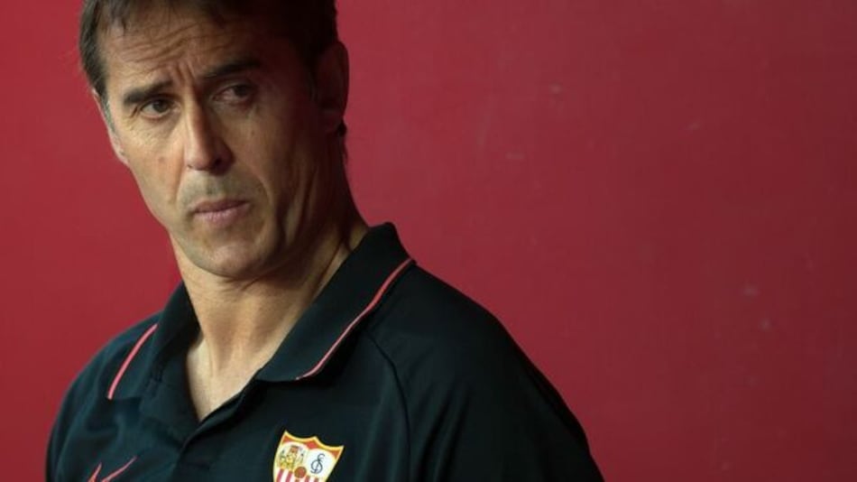 Sevilla domina y se pone de momento al frente de la liga española