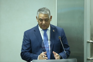 Gobierno pretende revertir el alza en la tarifa eléctrica