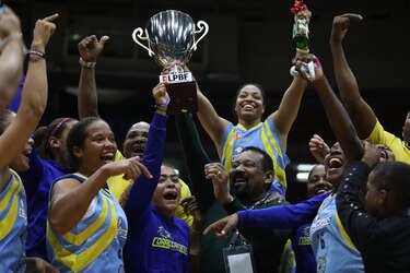 Universitarios ganan el campeonato de la Liga Profesional de Baloncesto