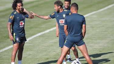 Brasil experimenta con un nuevo cuarteto mágico