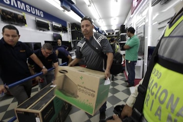 Venezuela: 100 empresarios ‘burgueses’ son arrestados tras fiscalizaciones