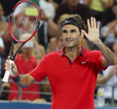 Federer avanza a semifinales; Sharapova e Ivanovic, por el título