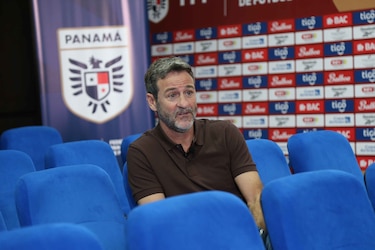 Thomas Christiansen lidera a la Roja en un noviembre lleno de patria
